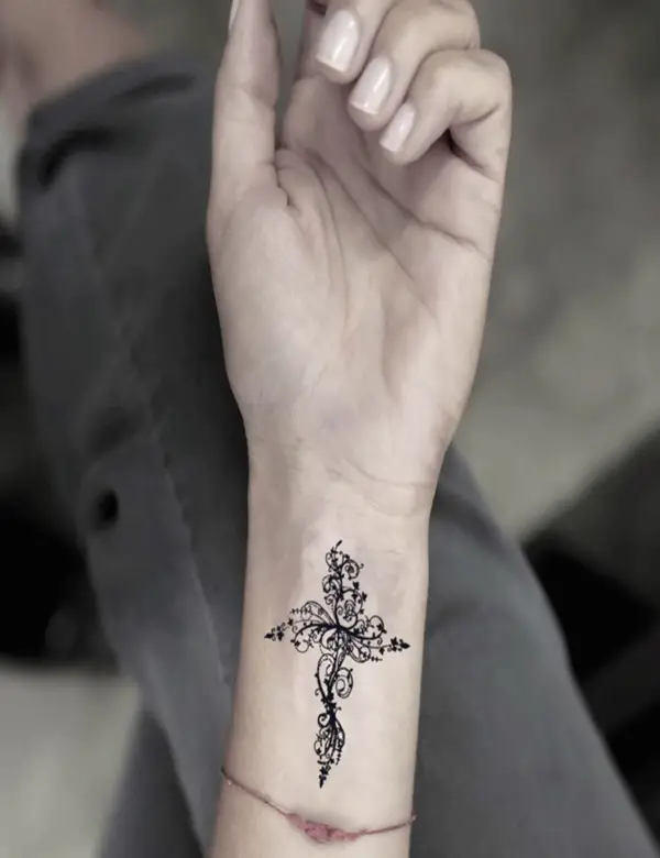10 Cute Minimalist Cross Tattoos For Women - Greenorc