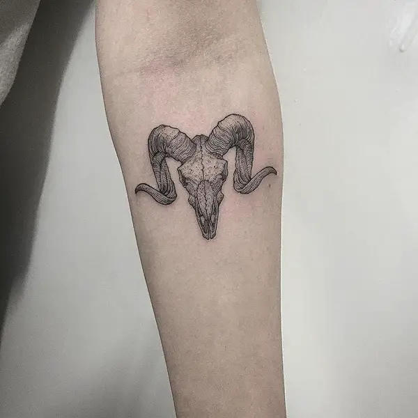 40 Minimalist Zodiac Sign Tattoo Ideas - Greenorc 40 Minimalist Zodiac Sign Tattoo Ideas - Greenorc