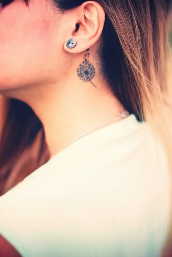 40 Meaningful But Cute Behind The Ear Tattoo Designs Greenorc